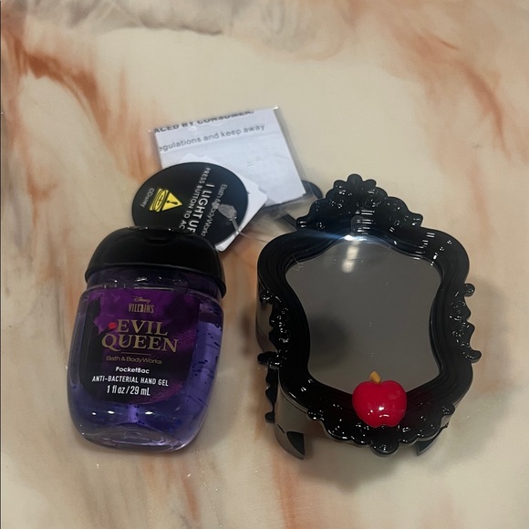Evil Queen Anti-Bacterial Hand Gel with holder - Picture 1 of 5